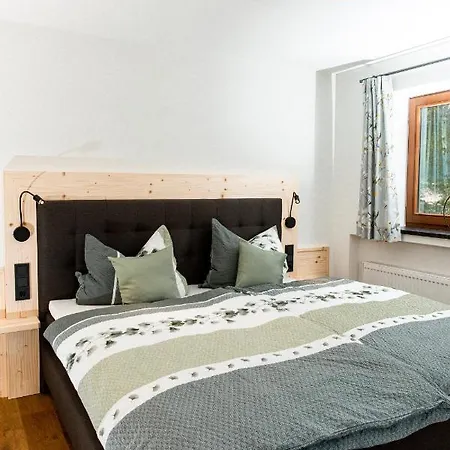 Saegfeiler Apartment *